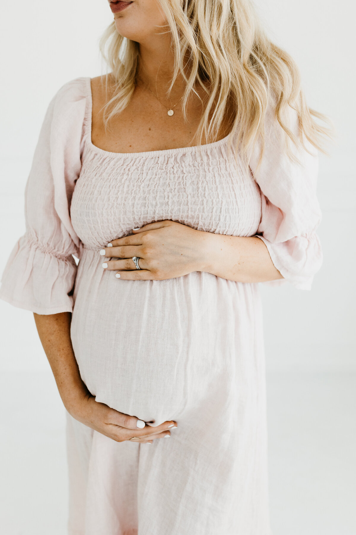 Alyssa Pearl Photography Wedding Lifestyle Family Photographer Salt Lake City, Utah Minneapolis, Minnesota AnnieNichols_MaternityStudioSession-126