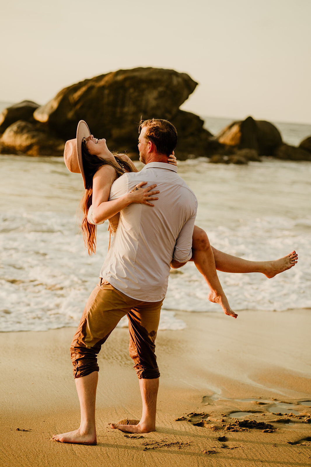 014Sayulita Engagement Session at Playa De Los Muertos_Mexico Elopement Photographer_Sarah & Chuck_December 29, 2021-32_websize