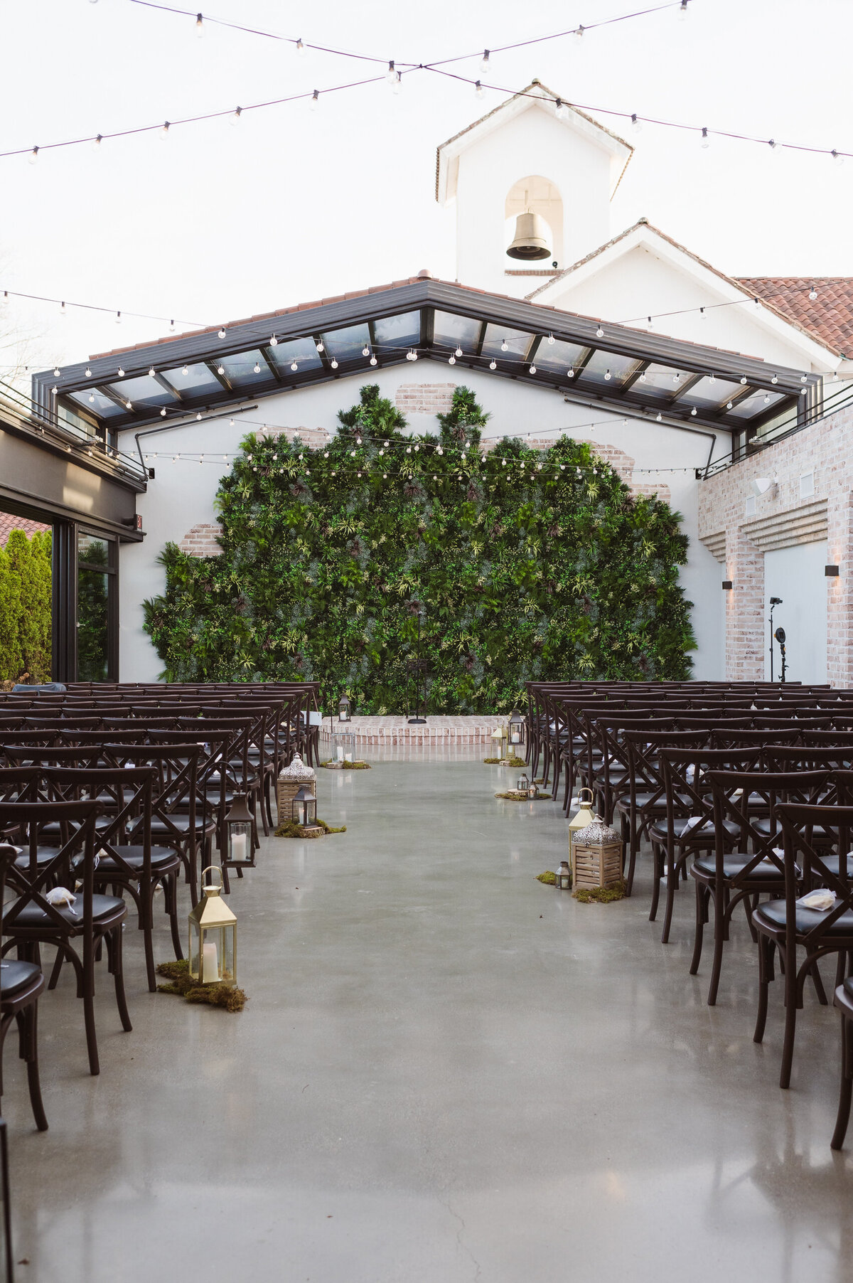 whimsical-wedding-photographer-nj-by-suess-moments-at-the-perona-farms-refinery