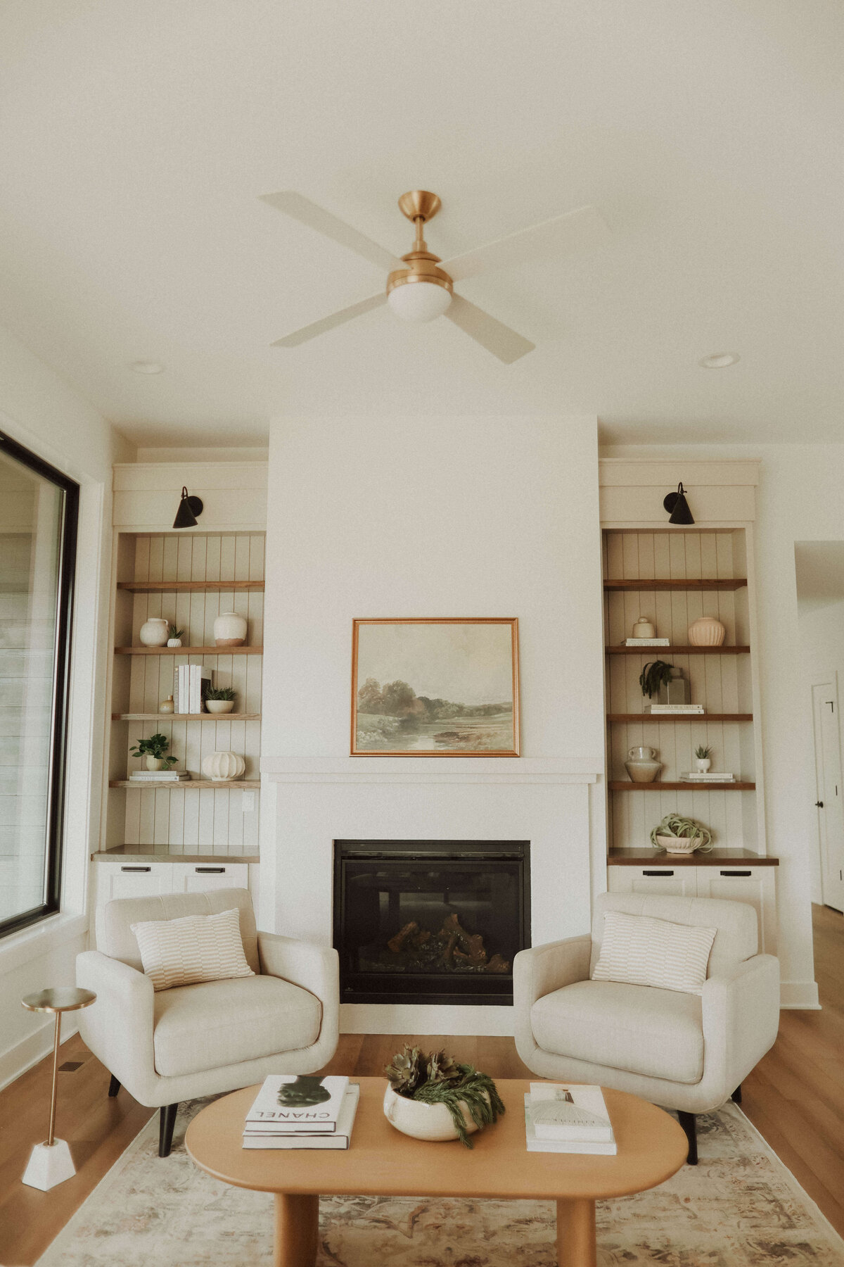 5320-Living-Room-Urbandale-Central-Iowa-Custom-Home-JRL-Builders-3F1A8225