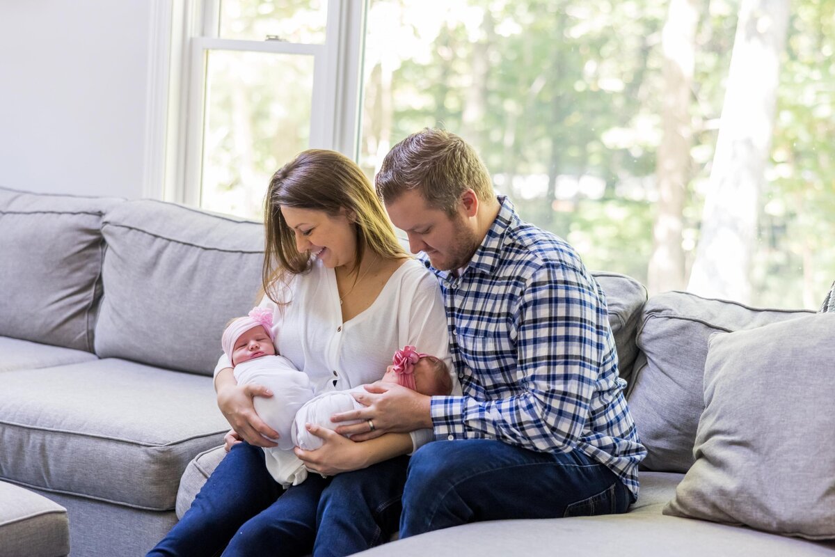 twin lifestyle newborn photo shoot