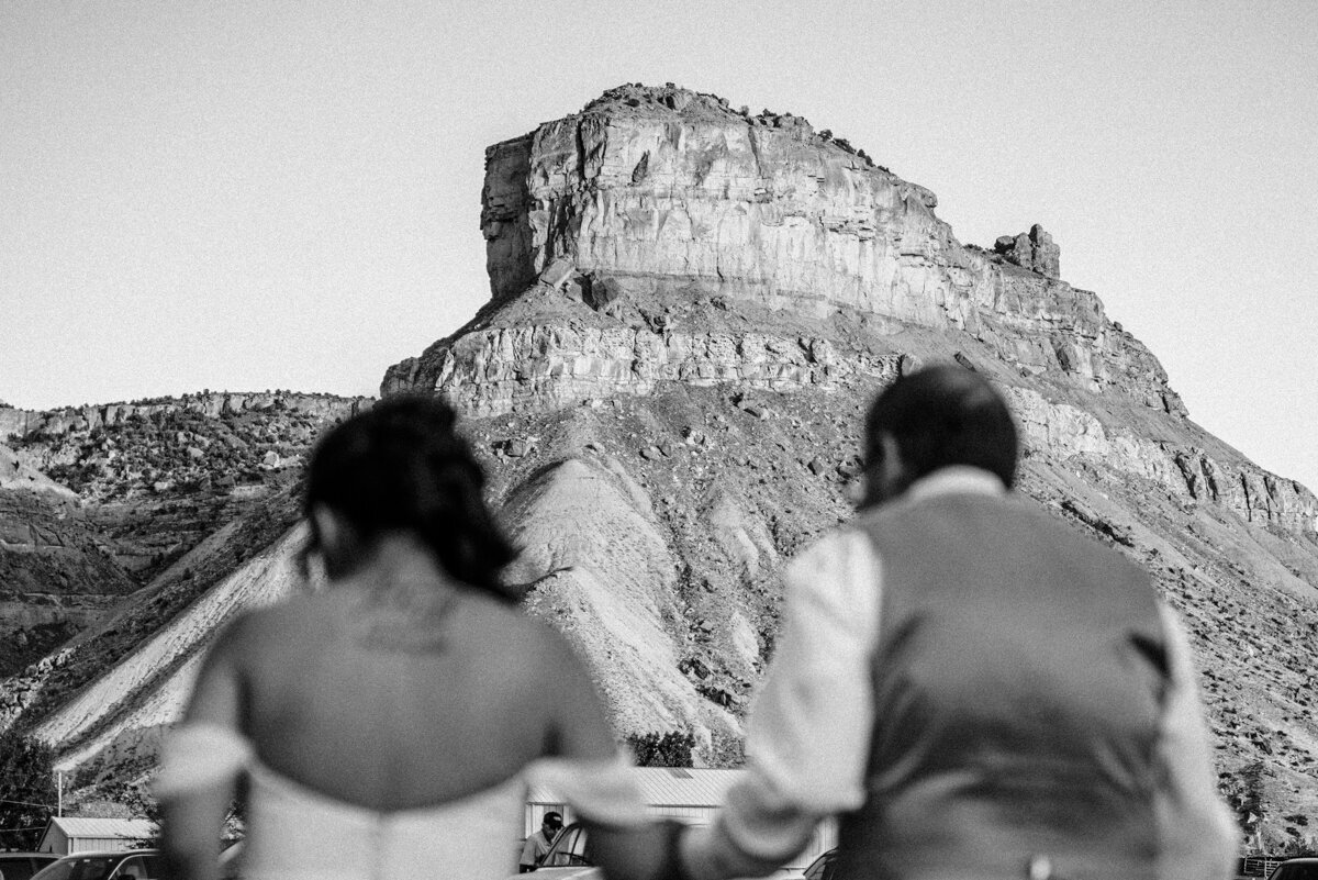 orchard-river-view-spring-wedding_1560bw_blog