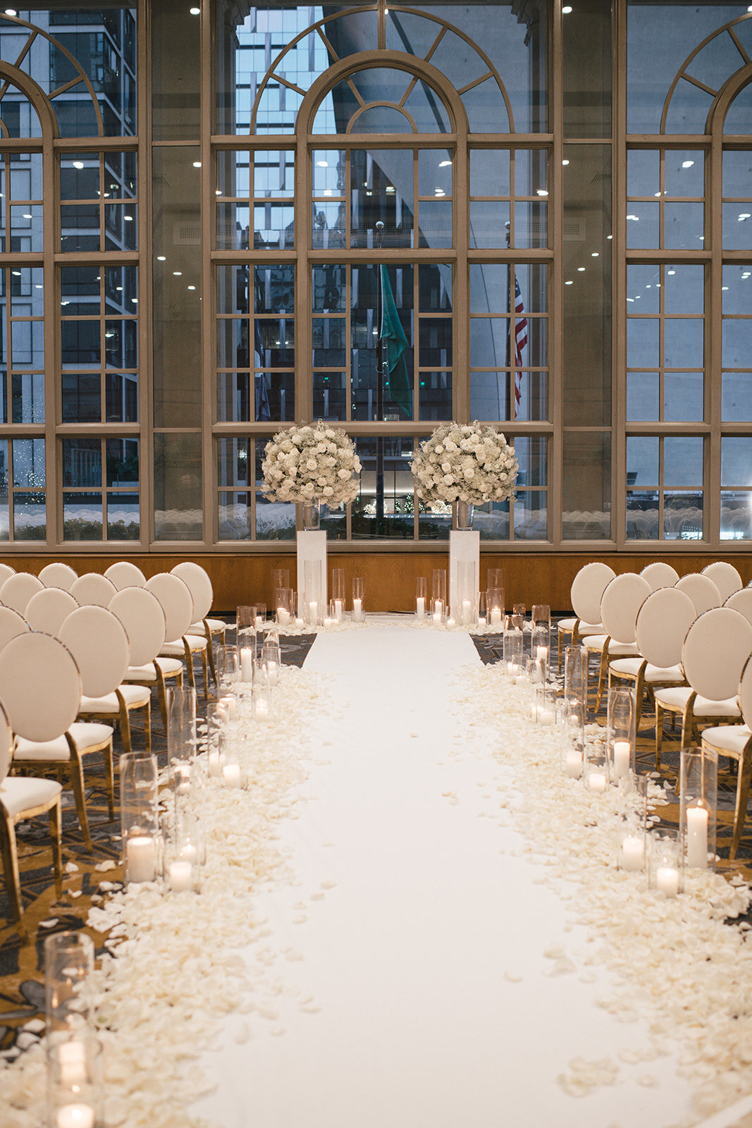 Grand-White-Wedding-Fairmont-Hotel-Flora-Nova-Design-Seattle-00006