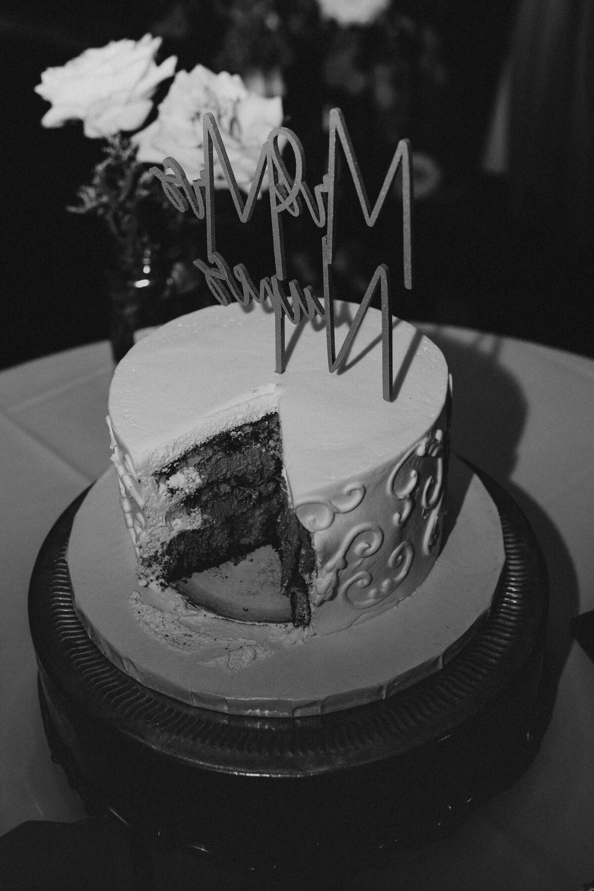 black-and-white-small-cutting-cake-connecticut-wedding