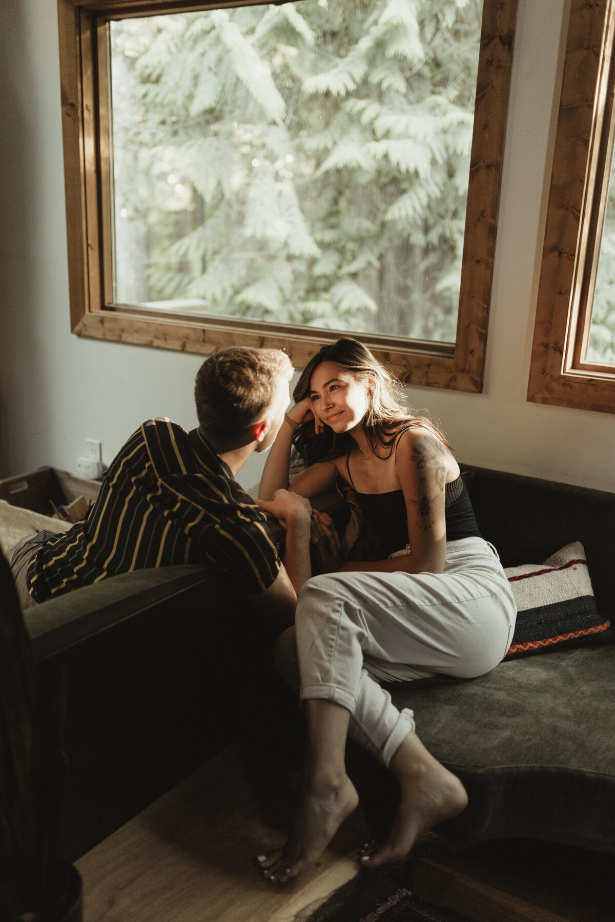 casualcouplesinhomesessionkansascityphotographer-23