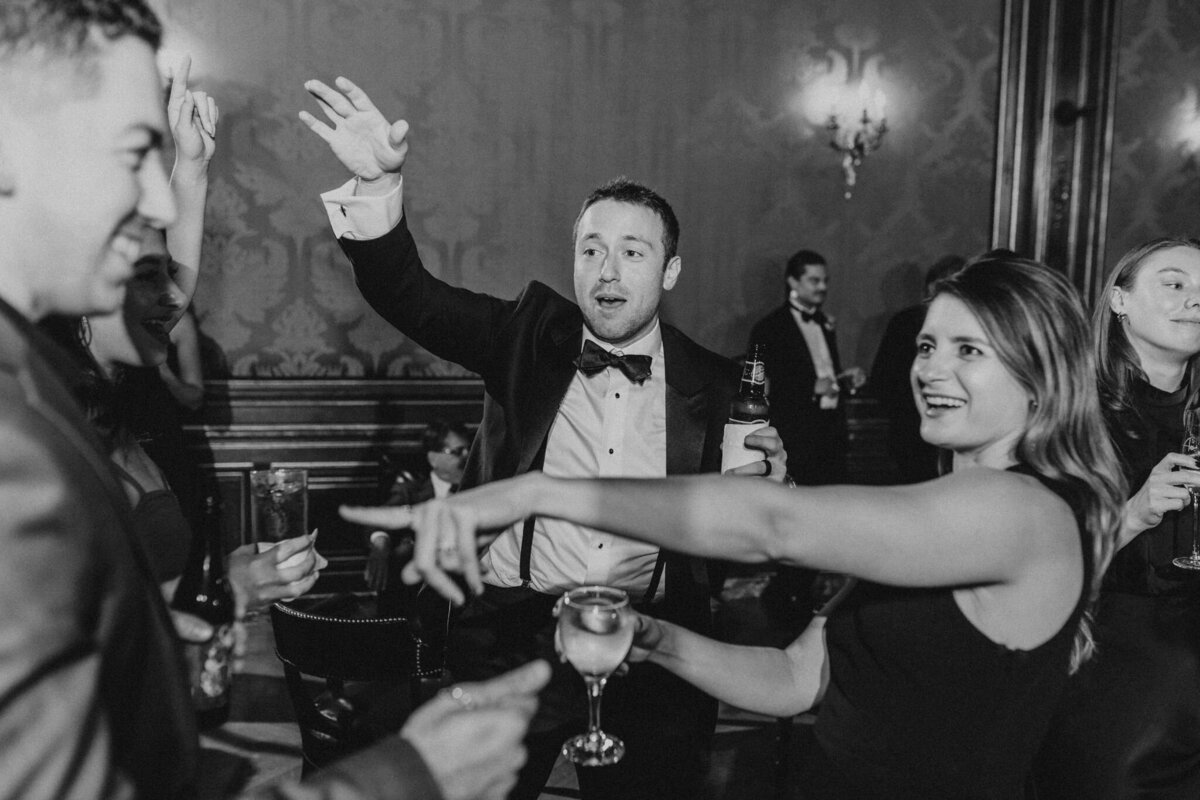 WELLING-FLORES.Wedding.EngineersClub-rcptn-177