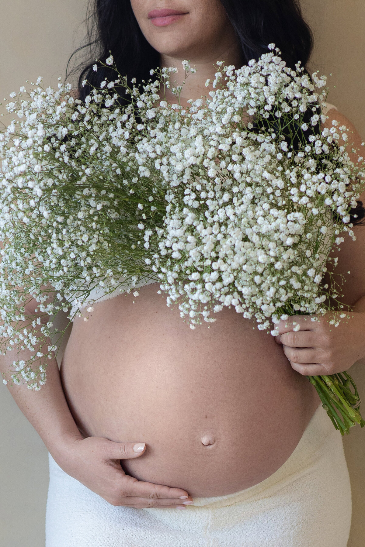 fine-art-in-studio-maternity-portraits-1