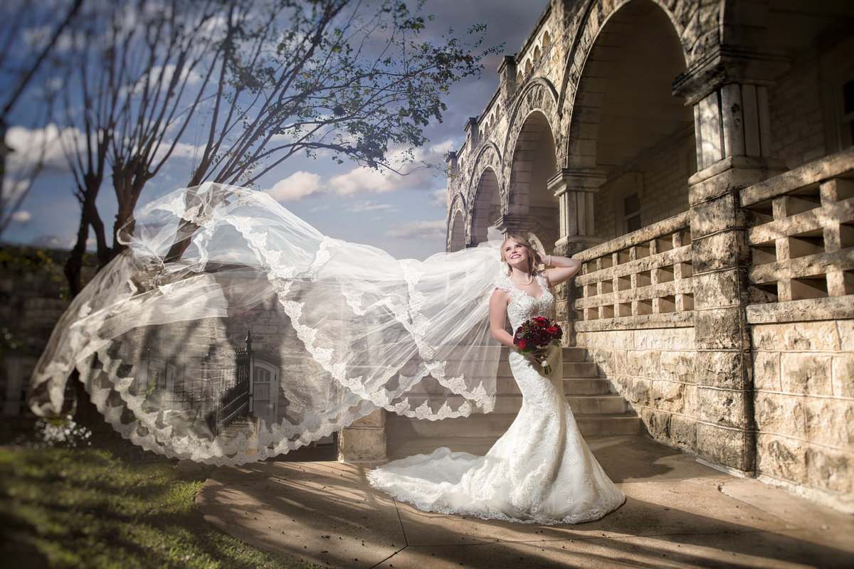 Austin wedding photographer chateau bellevue wedding photographer bride with veil