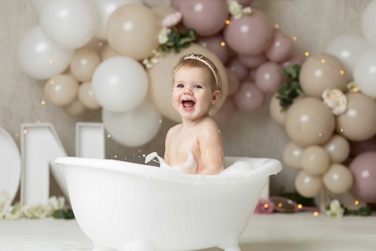 cake-smash_Sayre-Briele-Photography-LLC_Coral-Bryant-7