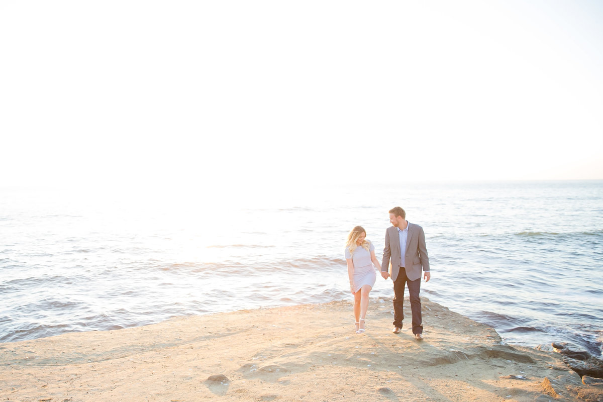 babsie-ly-photography-surprise-proposal-photographer-san-diego-california-sunset-cliffs-epic-scenery-011