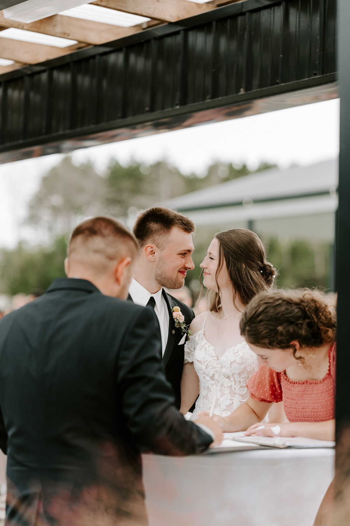 kraber-the-gathering-grounds-iowa-wedding-112