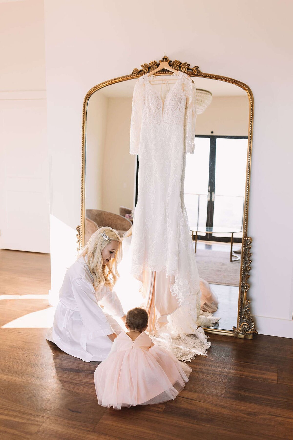 trillium-destination-wedding-venue-tn-brial-portraits-getting-ready