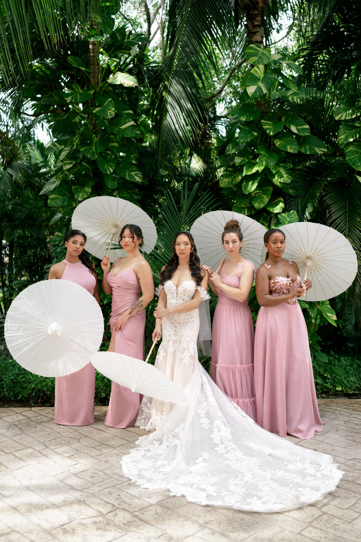 Berlez-Aspen-Avenue-Chicago-Wedding-Photographer-Grace-and-Ivory-Wedicity-Mexico-Editorial-Luxury-Tropical-Aveil-Brides-Designer-113