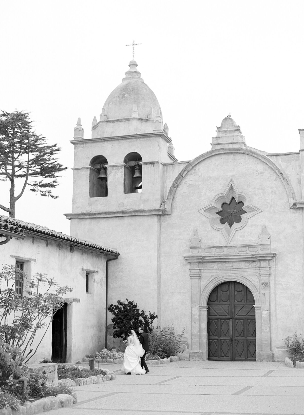 Carmel Mission Basillica Wedding-15