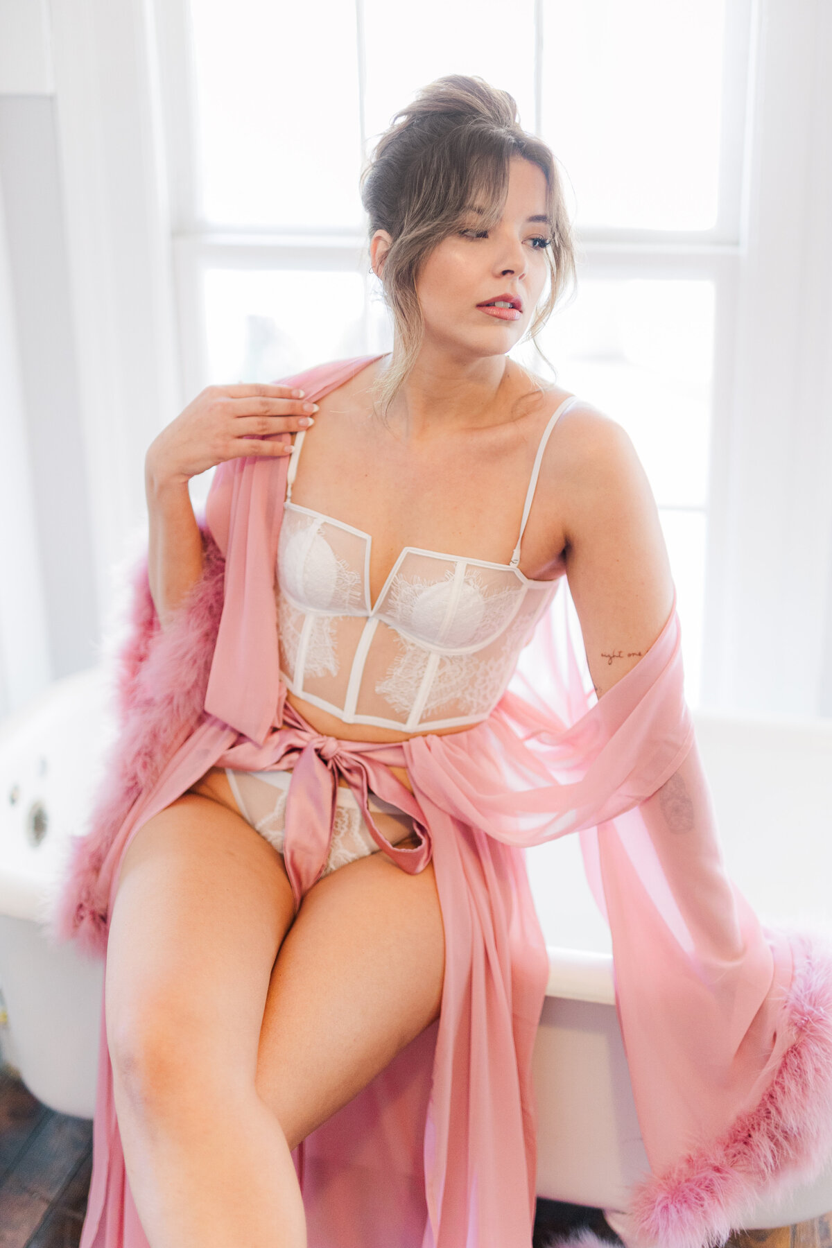 DELPHINEROBECELINEBUSTIER110723-10