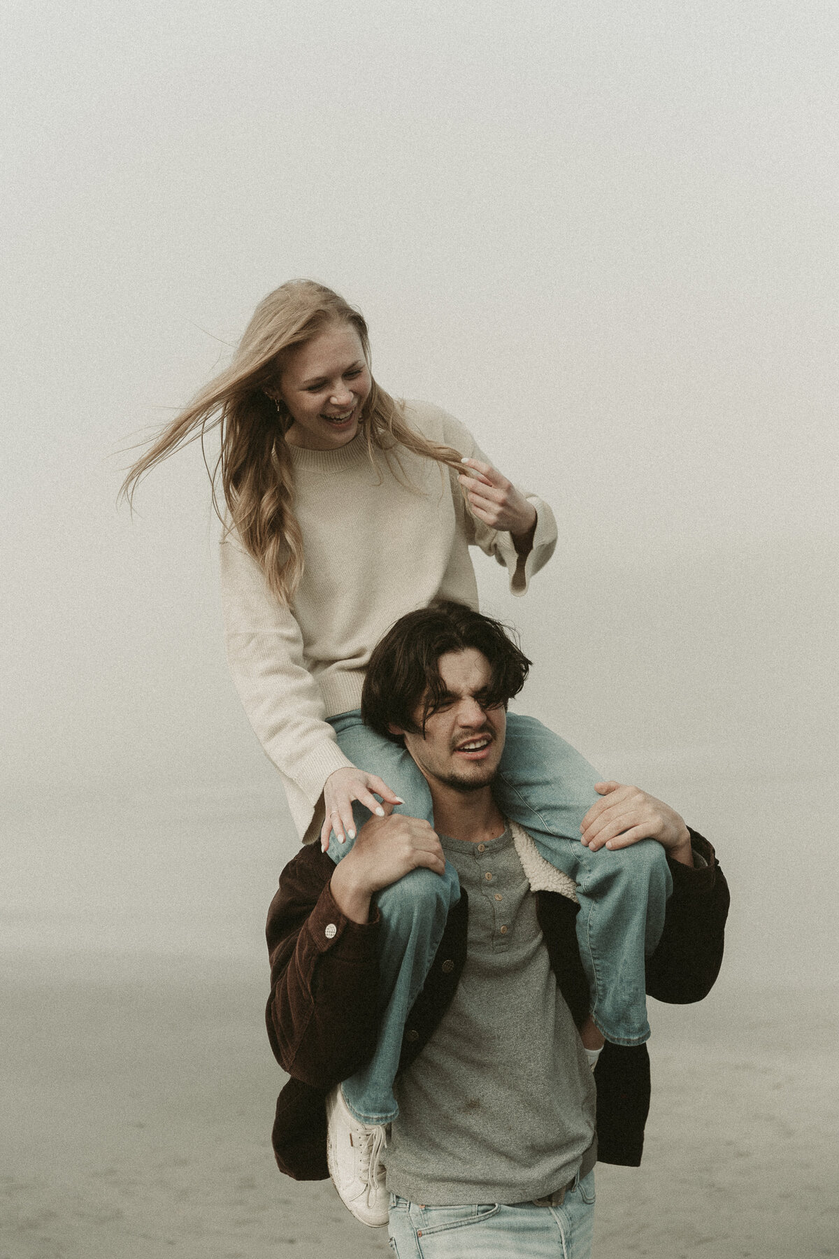 AbbyReePhotography-OregonCoastCouple-9