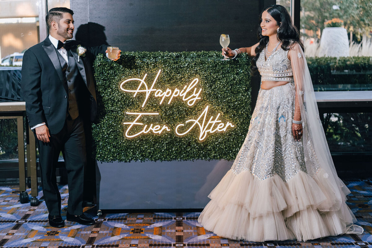 Chicago-wedding-photographers-Maha-Studios-Nirali-Aspin-Reception-34