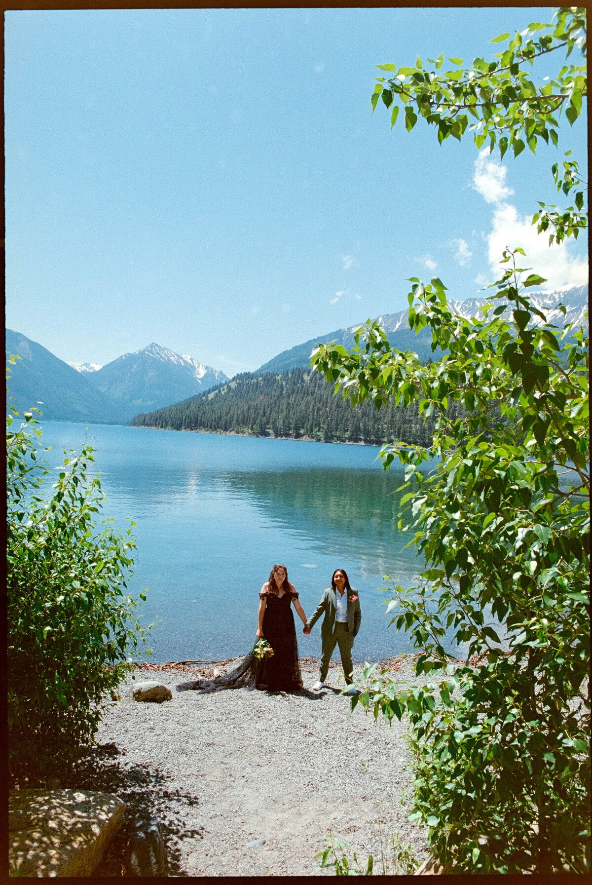 HomeScans_Brenda&JanieElopementPhotos_OregonWeddingPhotographer_KuroCreativeHouse-8