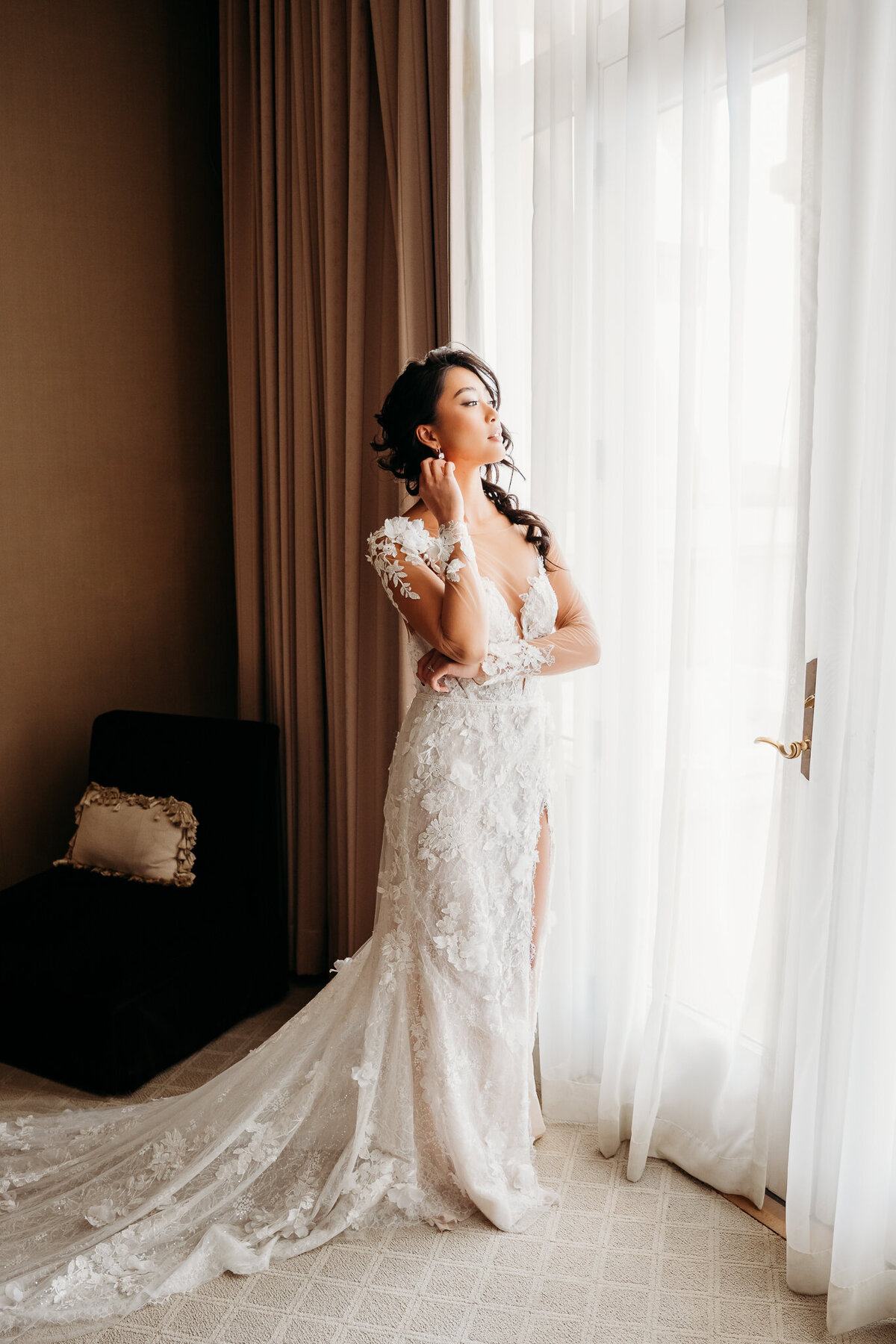 Las Vegas Hotel Bride Getting ready wedding
