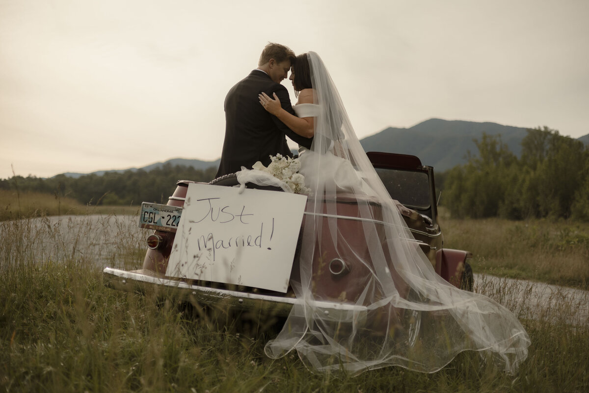 smoky mountain elopement photographer (18)