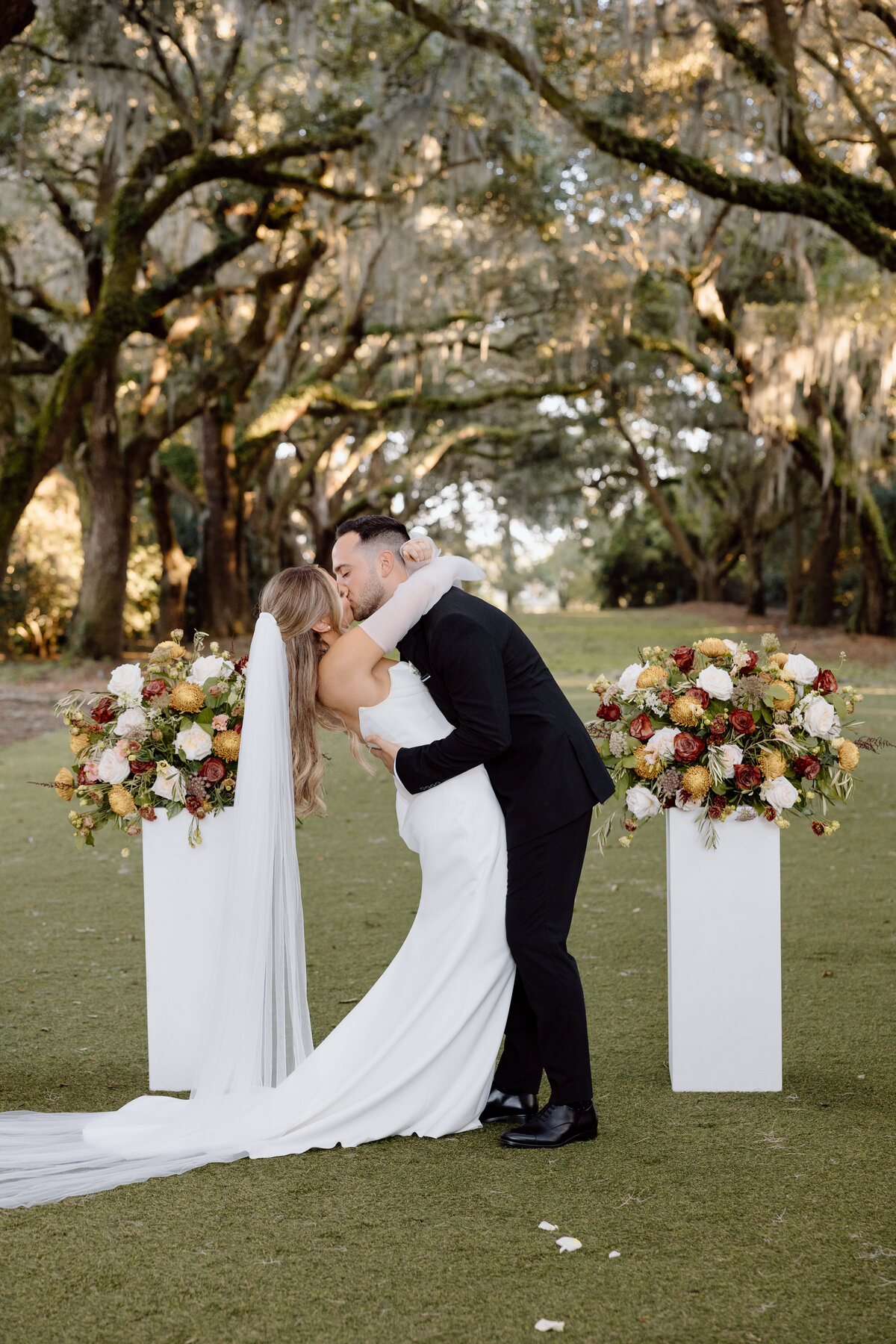 Timeless-Charleston-Tent-Garden-Party-Wedding-PC7A2219