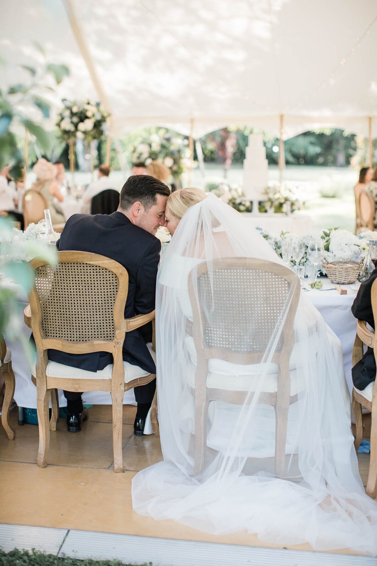 bride-groom-wedding-dinner