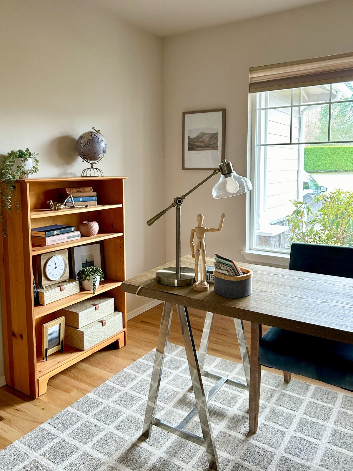 occupied-staging-snohomish-county-office-modernmollusk-2