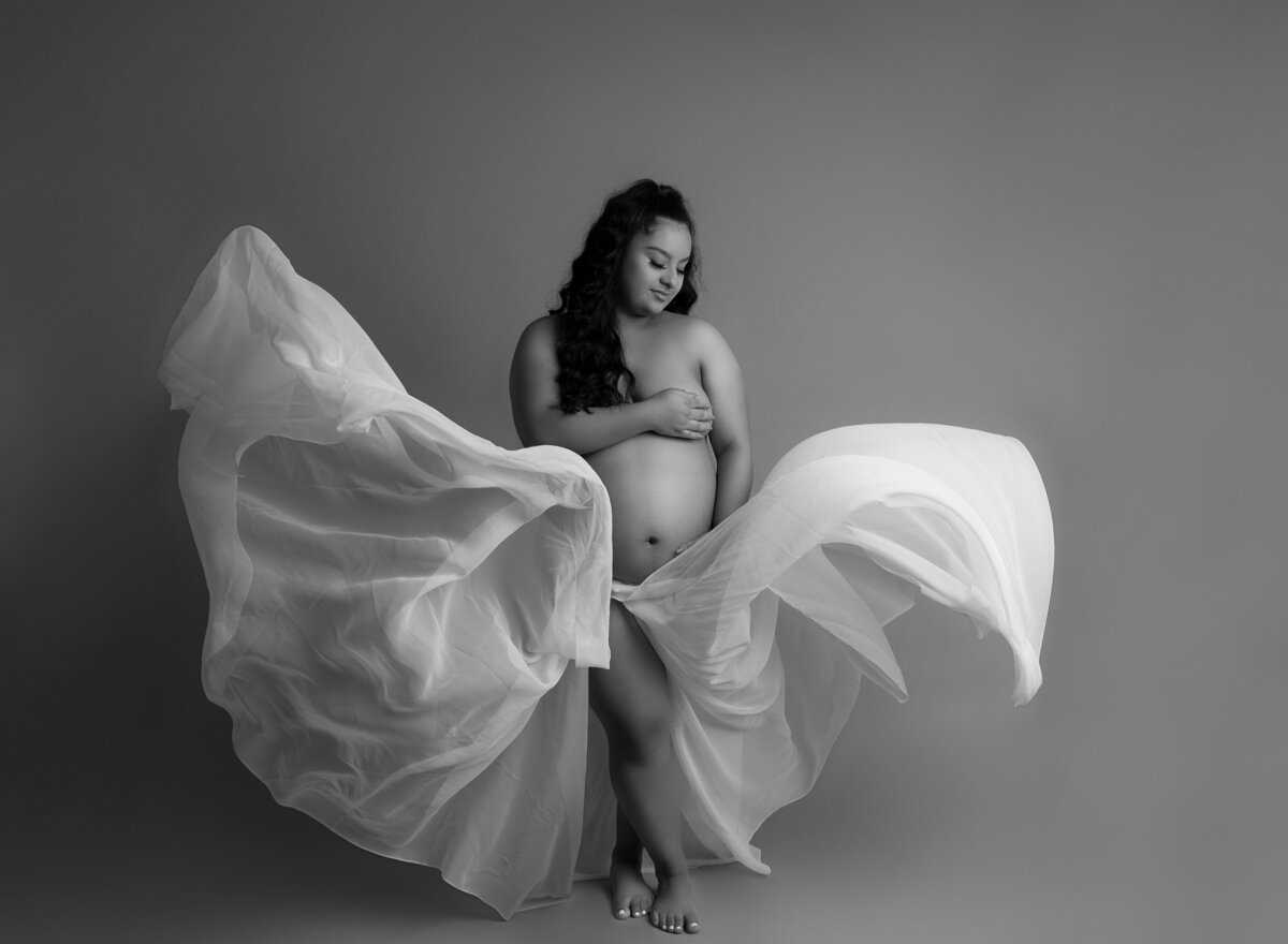 studio-maternity-pictures-austin-7