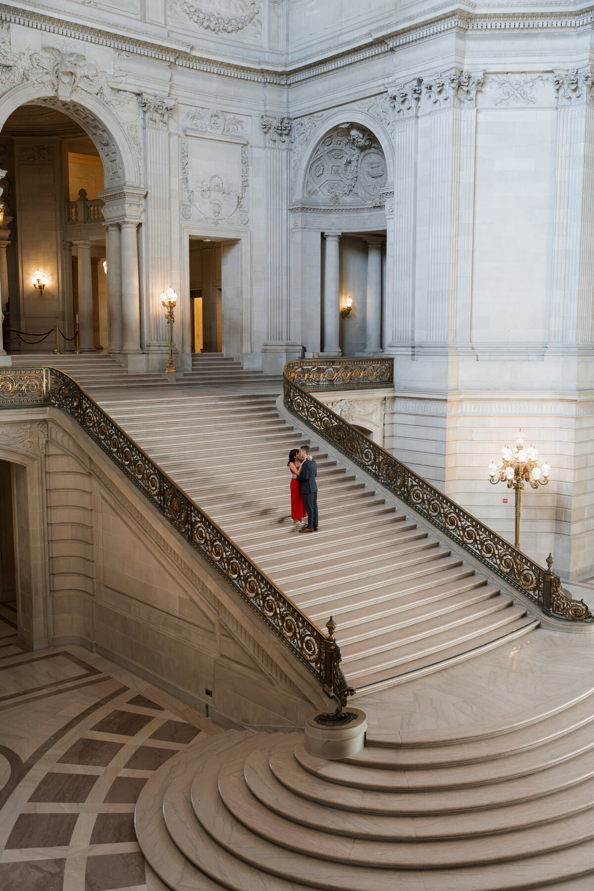 san-francisco-city-hall-engagement-shoot