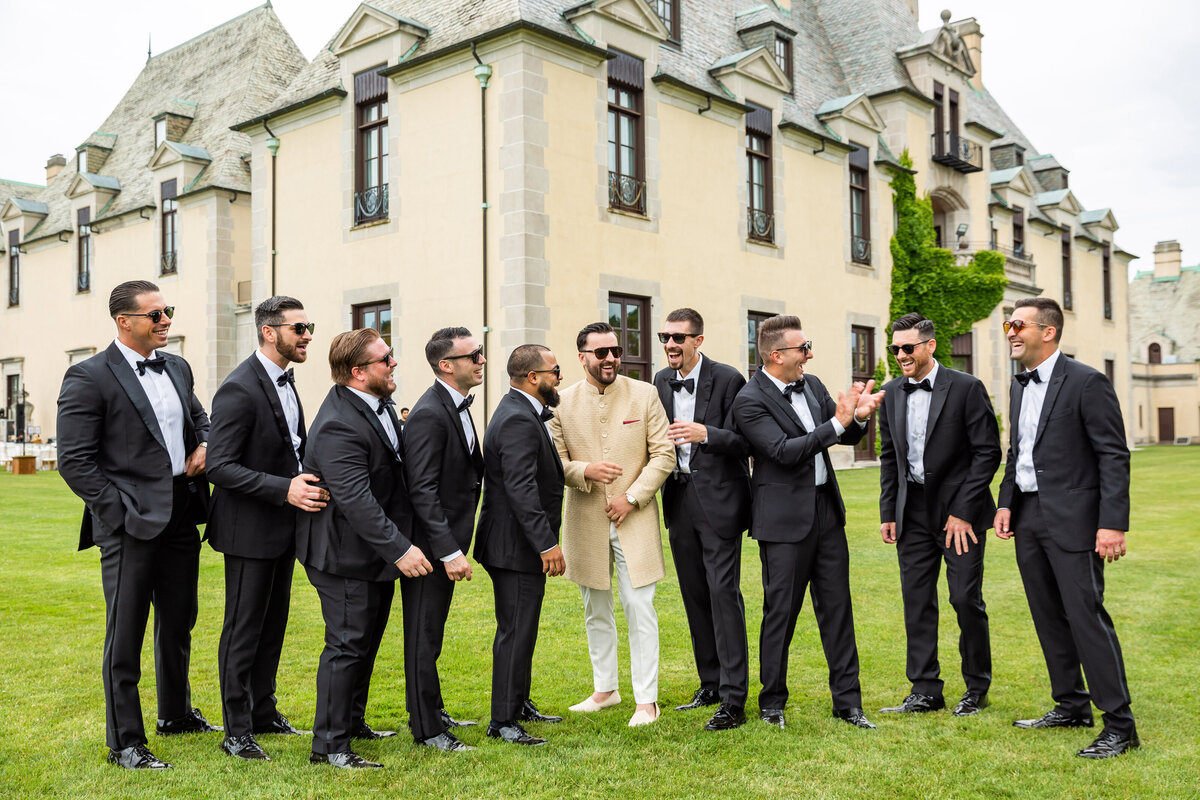 emma-cleary-new-york-nyc-wedding-photographer-videographer-venue-oheka-castle-isha-adam-38