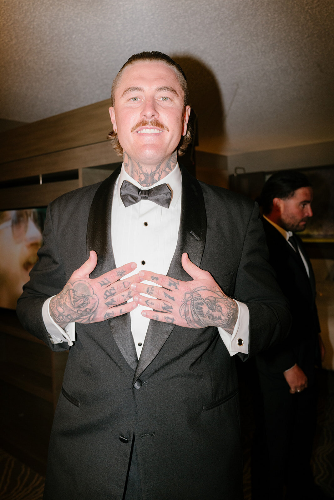 crest-hollow-country-club-nyc-wedding-photographer-90