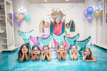 Mermaid-Salon-Party-Posing