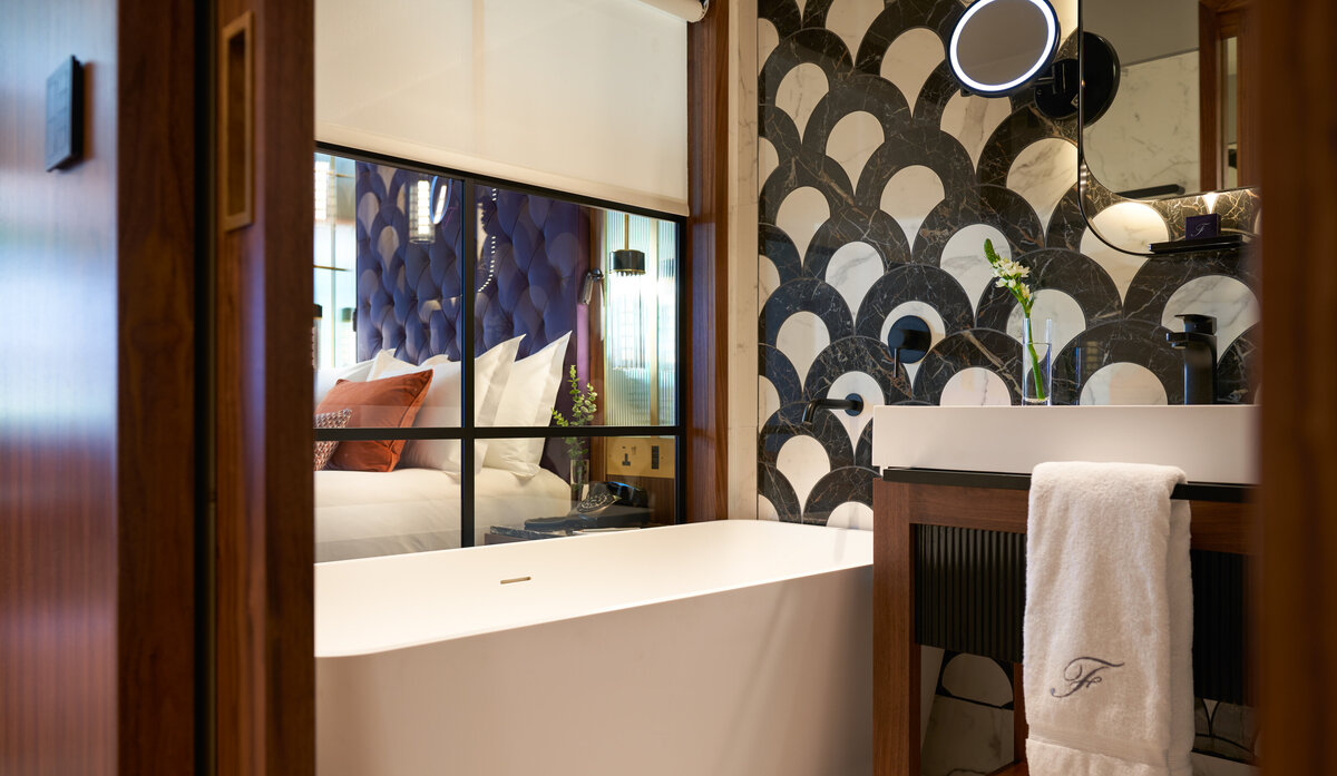 Waterstone - Fitzwilliam Hotel - Dublin - Luxury Boutique Hotel - Superior Bath