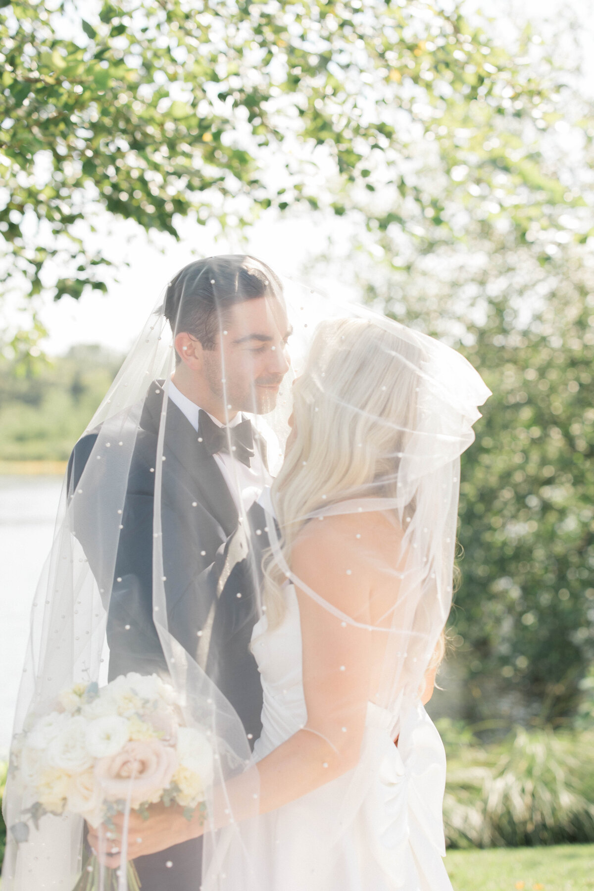 Molly Sue Photography Wedding at The Mill Lakeside Manor23