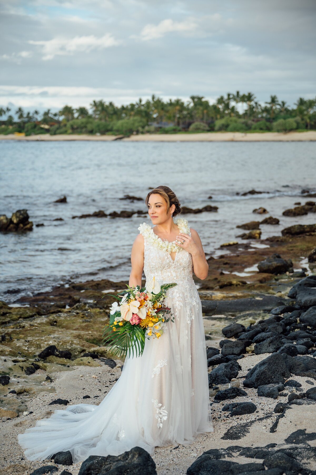 kikaua-point-beach-elopement_0115