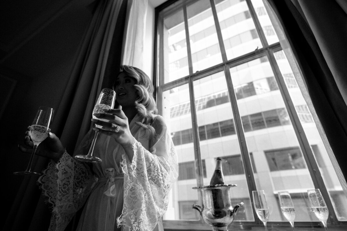 Boston-Wedding-Photographer-State-Room-26