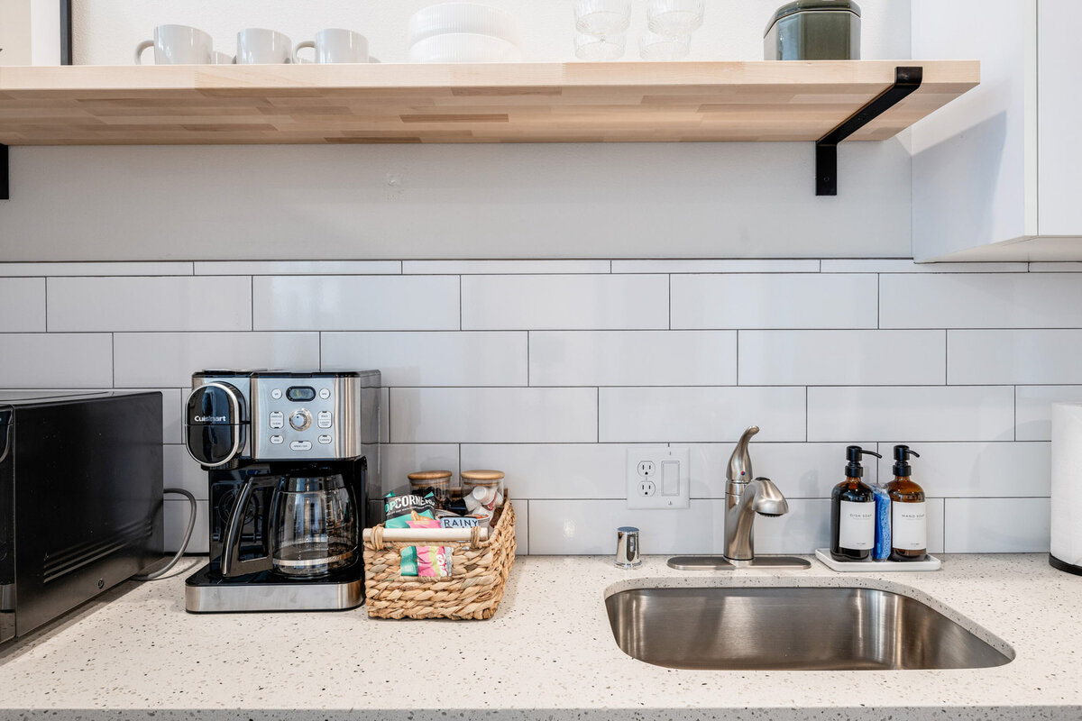 215 Queen Anne Ave N_0020