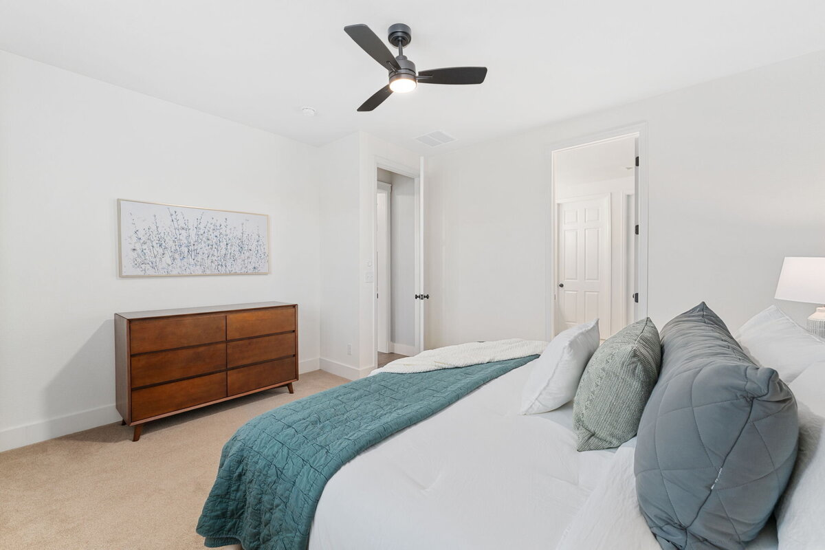 13-web-or-mls-4967 S Ukraine St 14