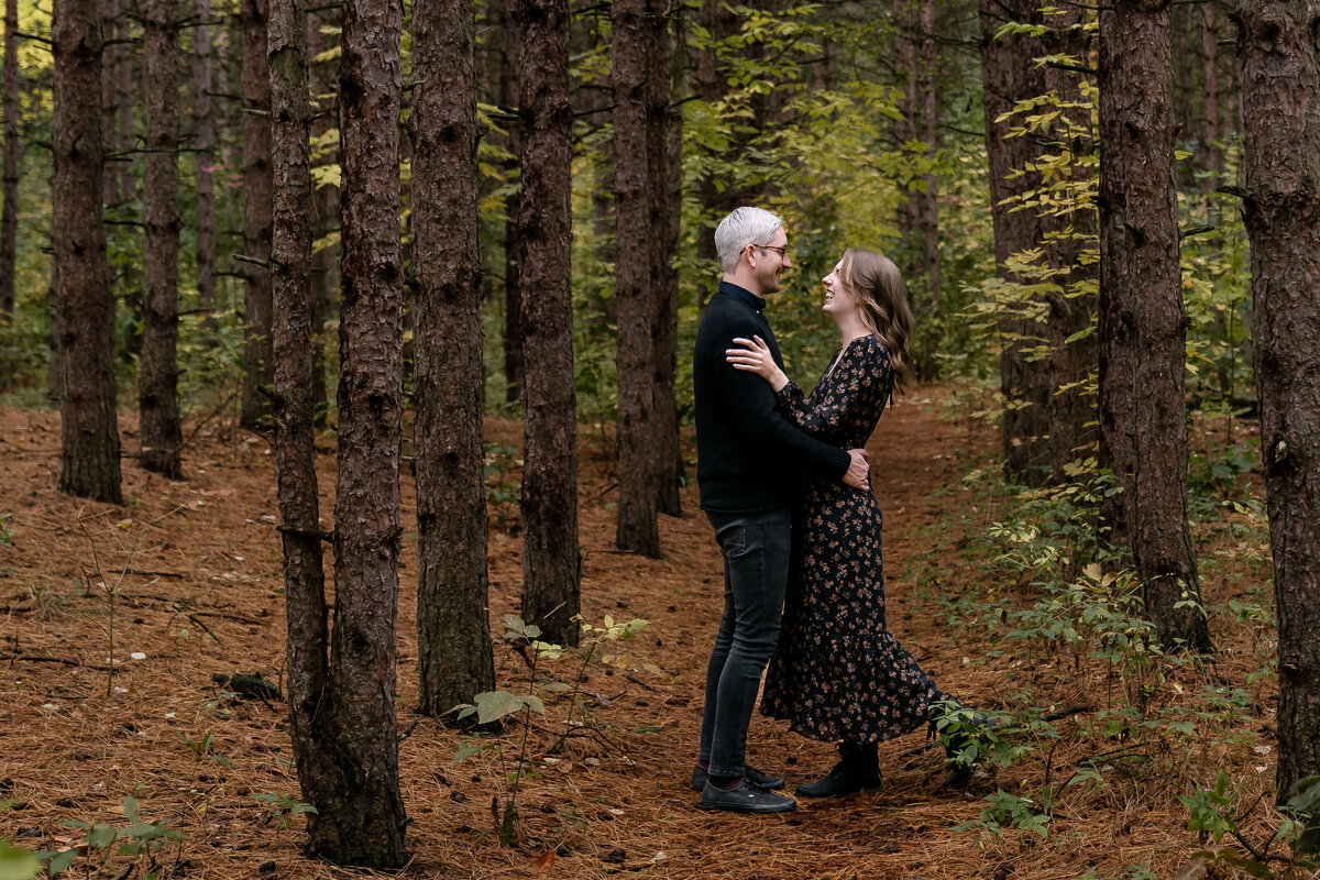 Sarah + Steve | Engagement Session - Kincardine - October 2022 - Emily Elizabeth Photography-2