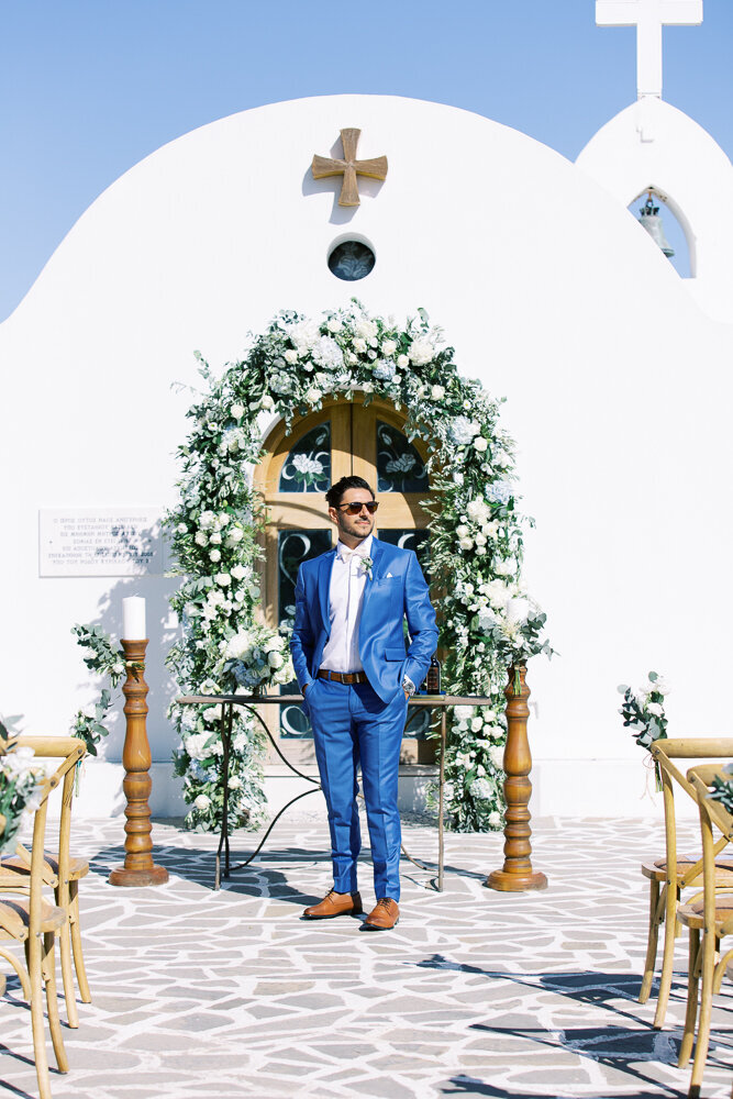 Villa wedding in Rhodes Greece with chandelier installations  (30)