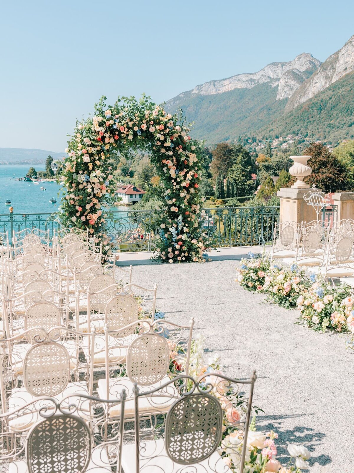 floral-arch-wedding-ceremony-luxury