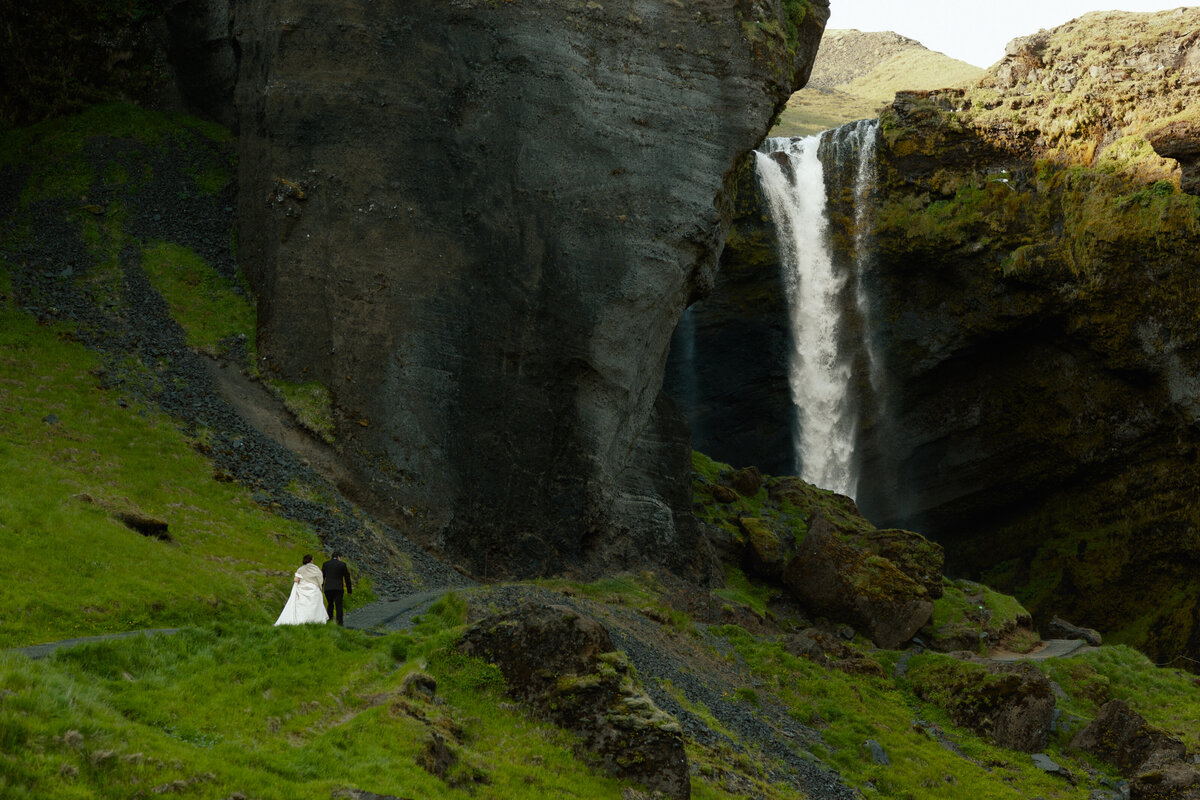 LukeSarahIcelandElopement_Sneak Peeks-64