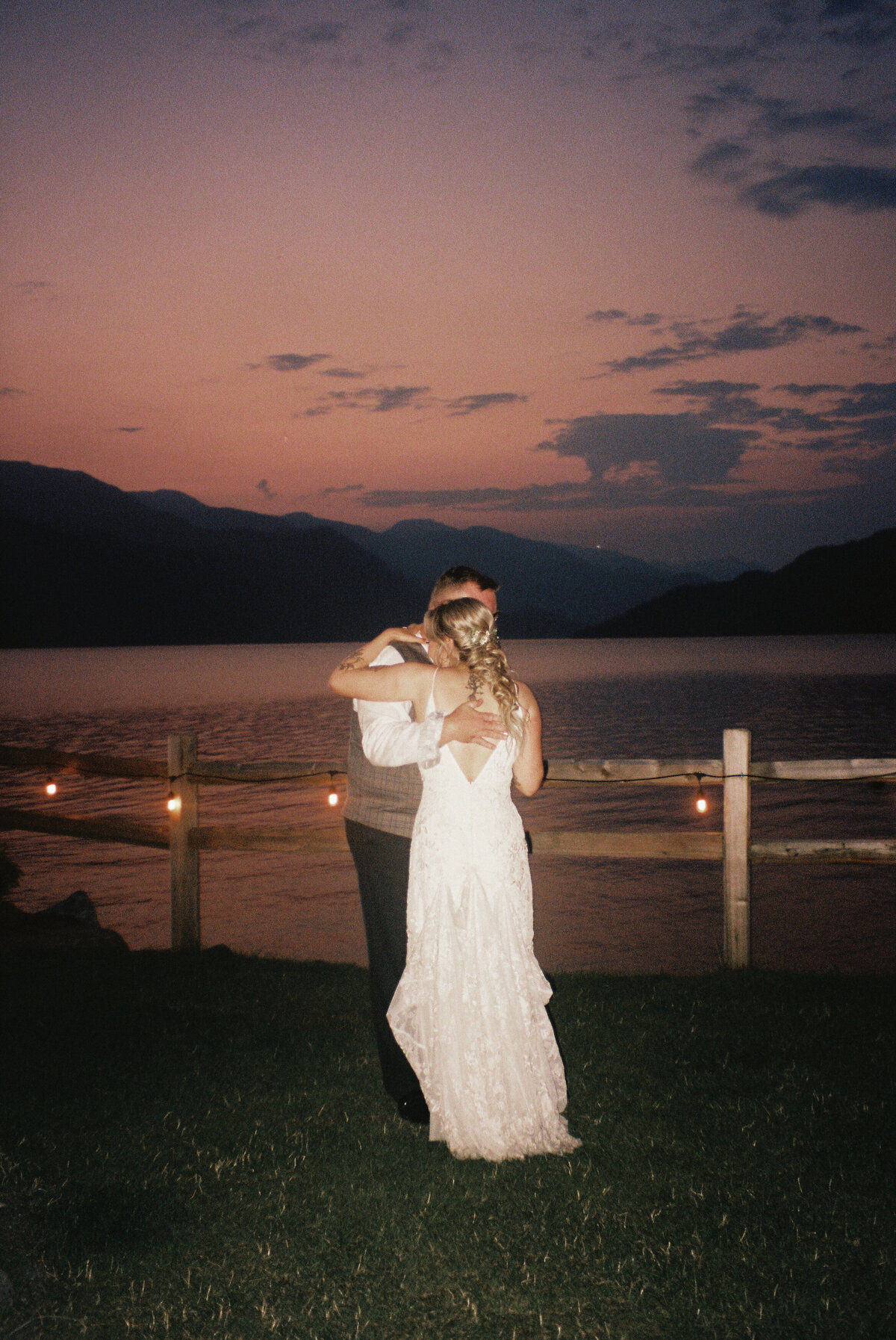 Em-Josh-The-Lodge-Harrison-Lake-British-Columbia-Wedding-0002