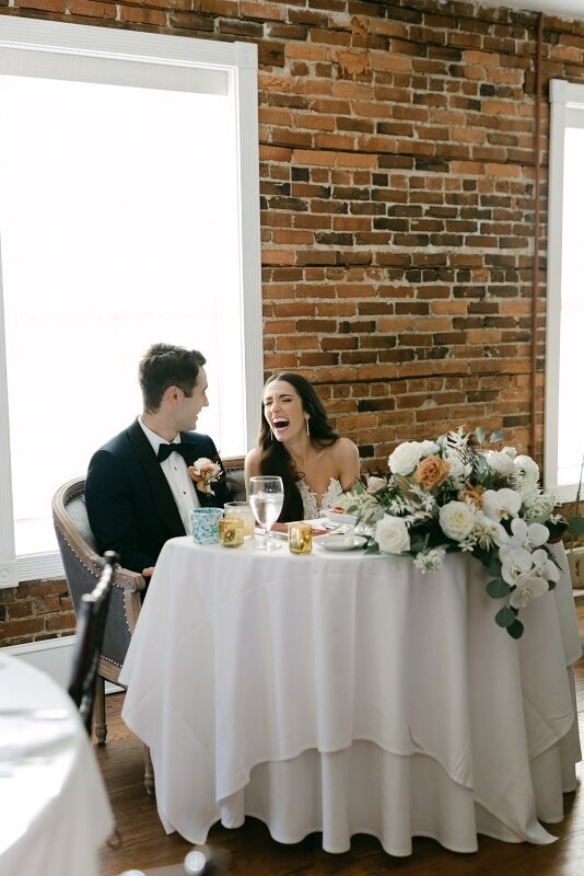 A-1376_websizeTimelessweddingflorals