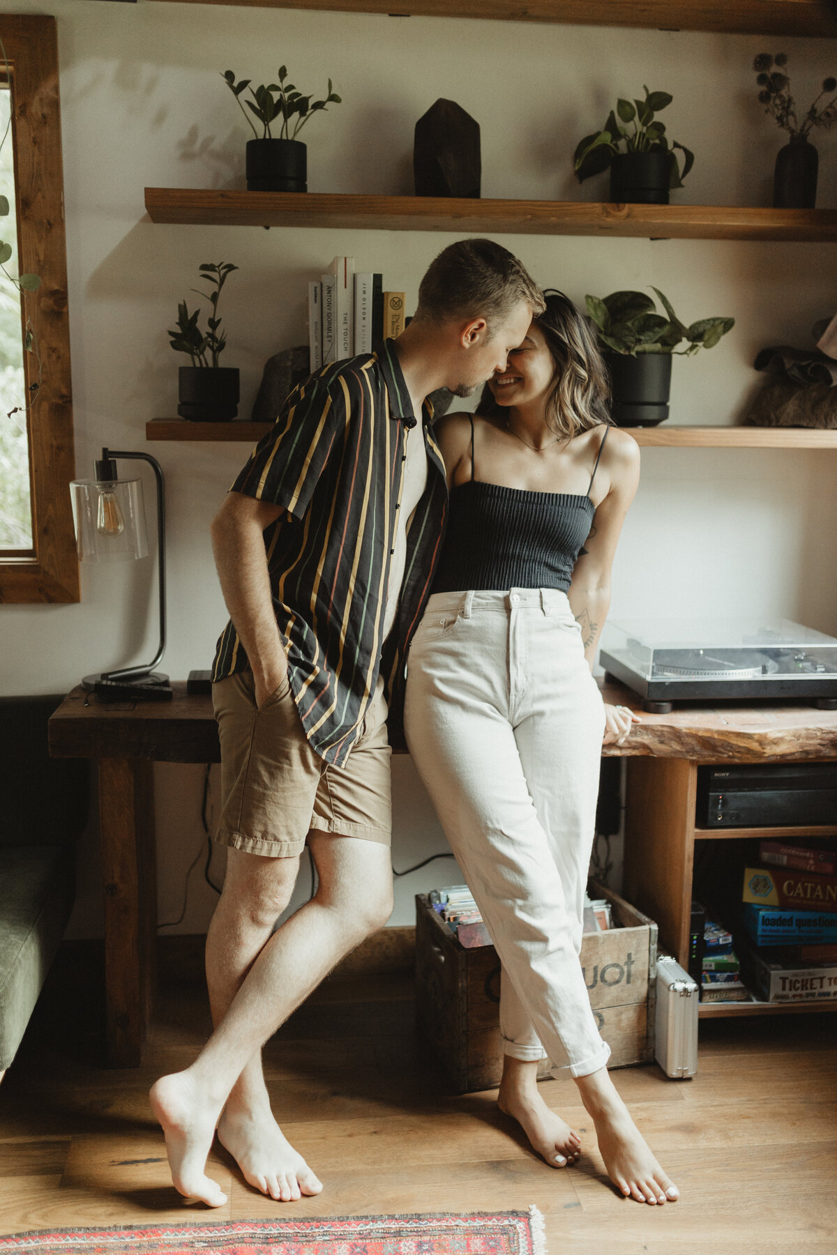 casualcouplesinhomesessionkansascityphotographer-52