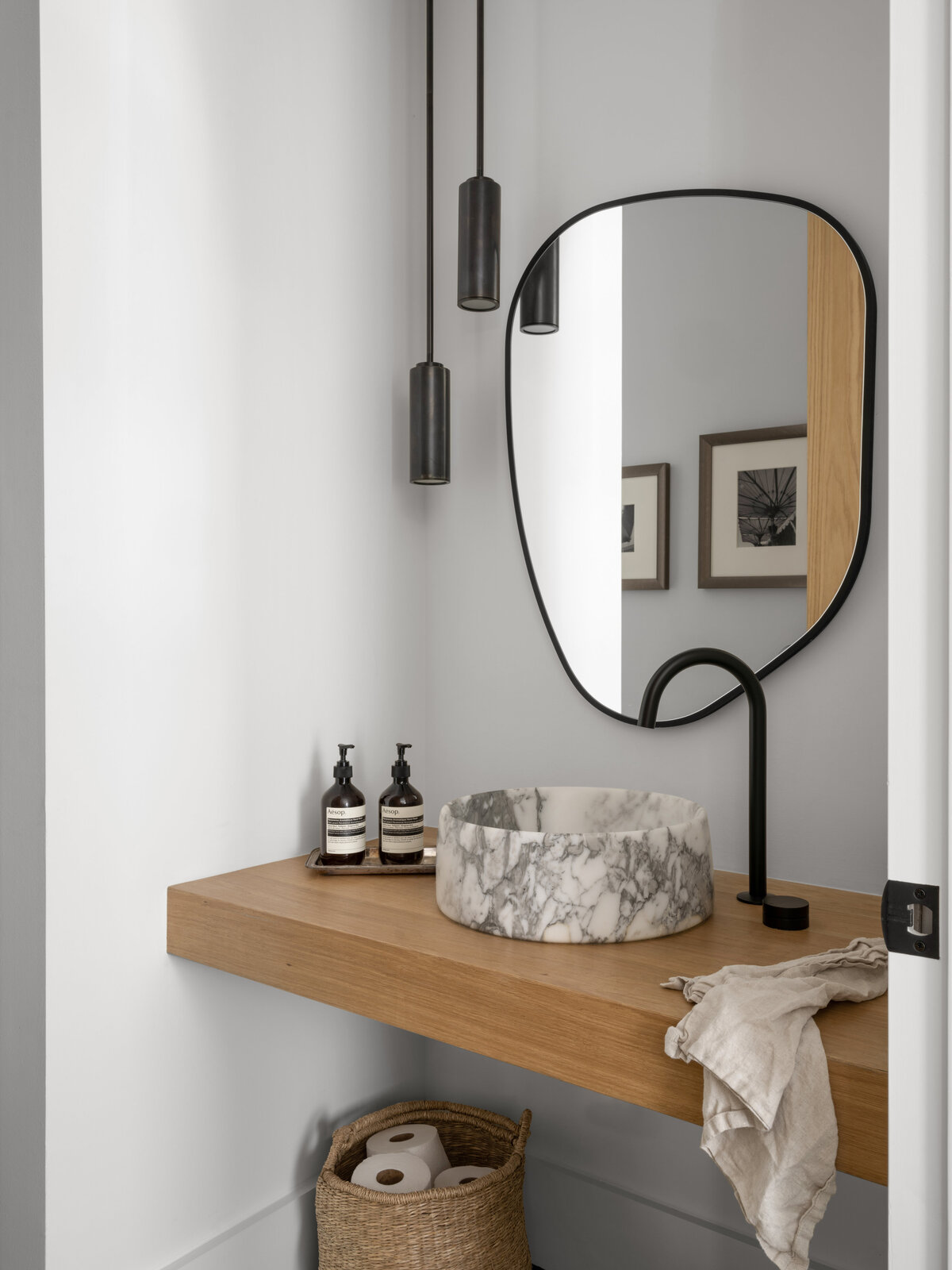 town4_DanaLynch4_17_23_RusticWhite009