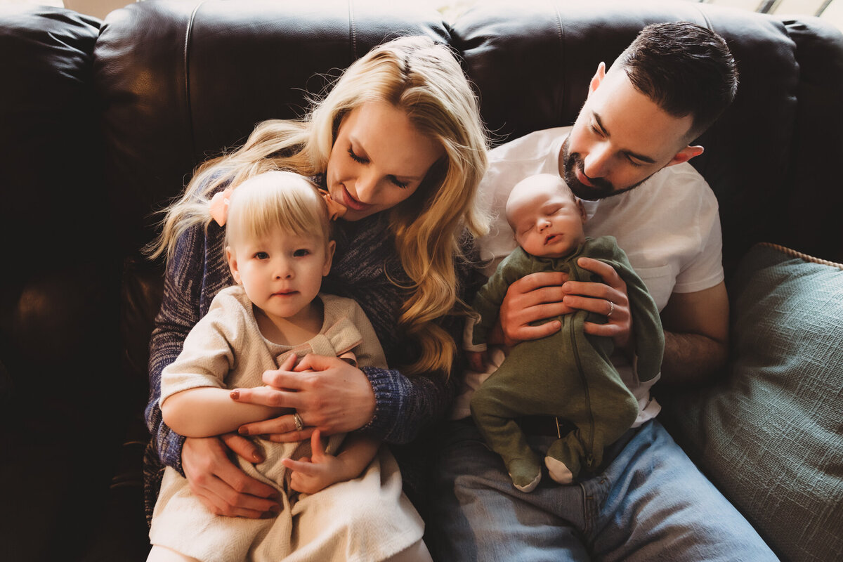 Lindsay-wilson-photography-in-home-newborn-1