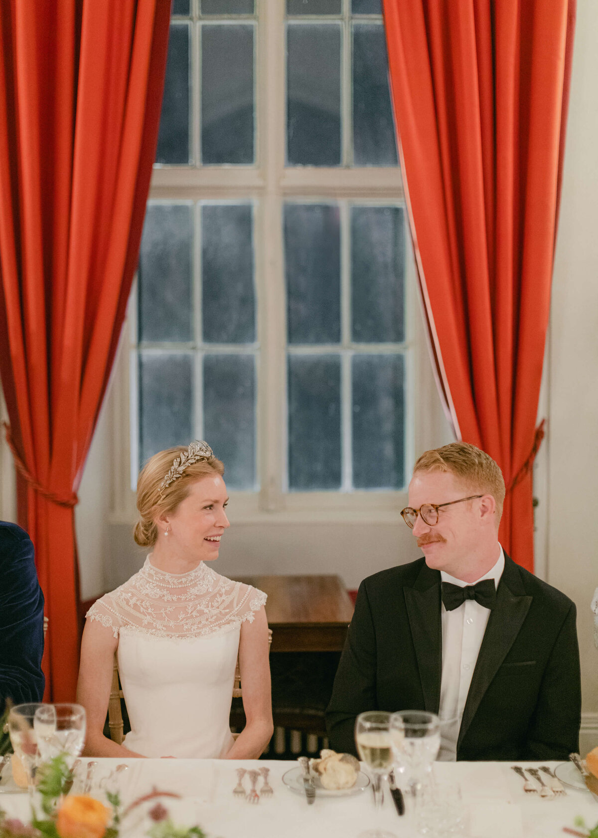 chloe-winstanley-wedding-scotland-scone-palace-dinner-bride