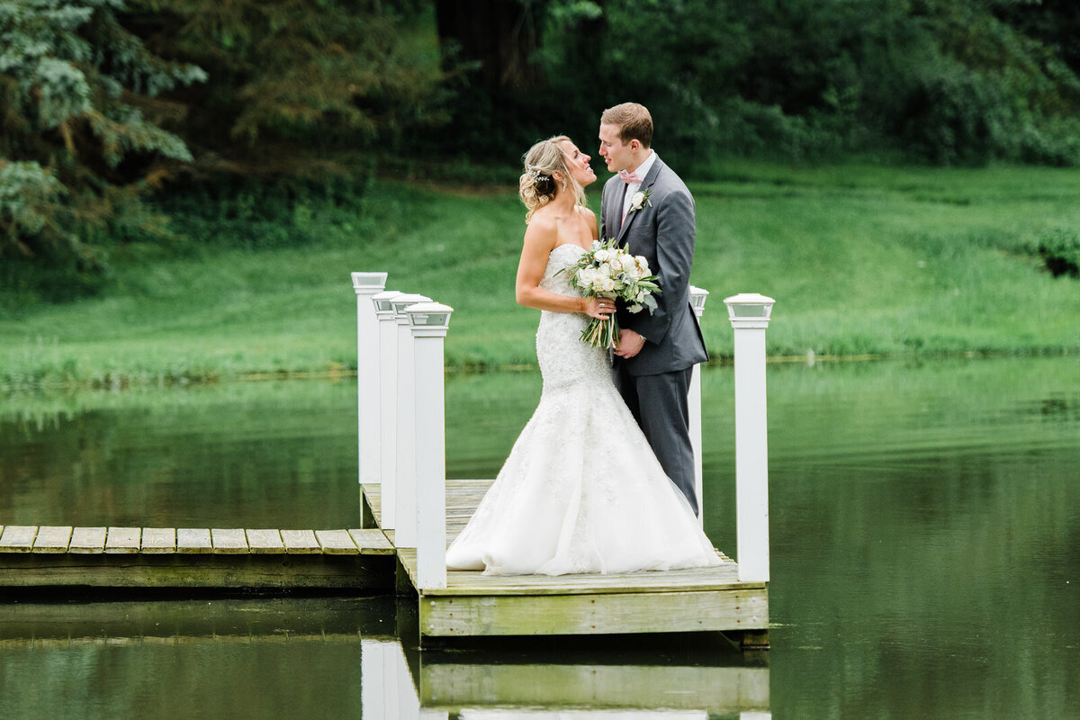 Pittsburgh-Wedding-Photographers-Shady-Elms-Wedding_2
