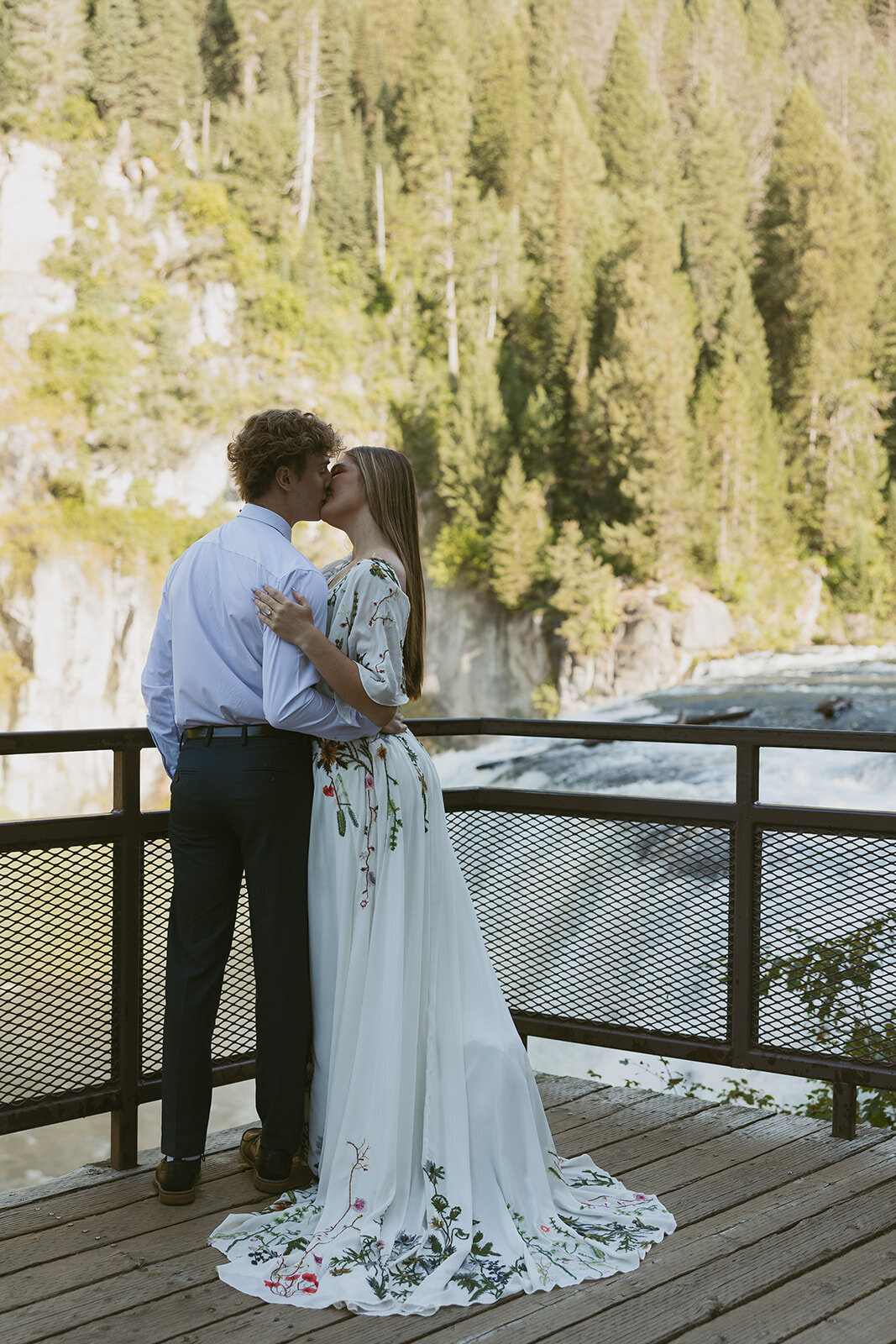 tanya-davids-photo-film-mesa-falls-yellowstone-rexburg-island-park-destination-storytelling-documentary-wedding-elopement-phototgrapher-idaho-25